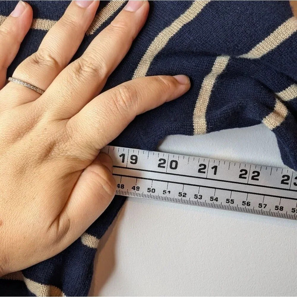 Vince Striped Blue & Tan Overlay Cashmere Crew XS Woman - Picture 9 of 10